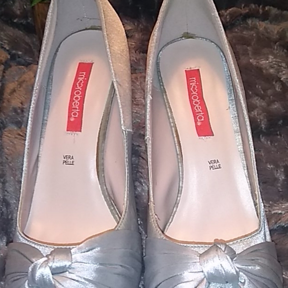 Silver fabric high heeled shoes - Picture 3 of 4